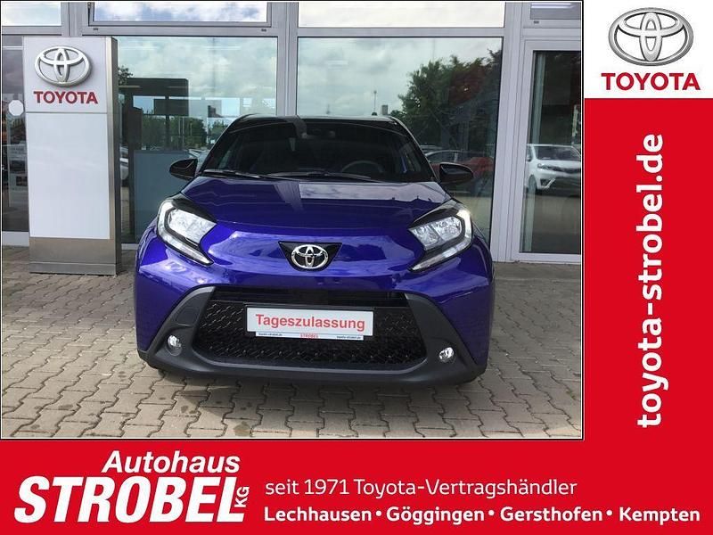 Juniper blue metallic Neu 2025 Toyota Aygo X Business Edition SUV | 15.880 € (Guter Preis) - Bild 1/1