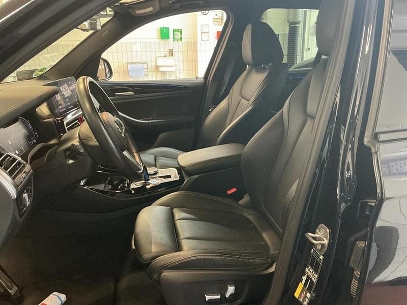 Gebraucht BMW iX3 Shadowline 210 kW (286 PS) 2022 M carbonschwarz SUV