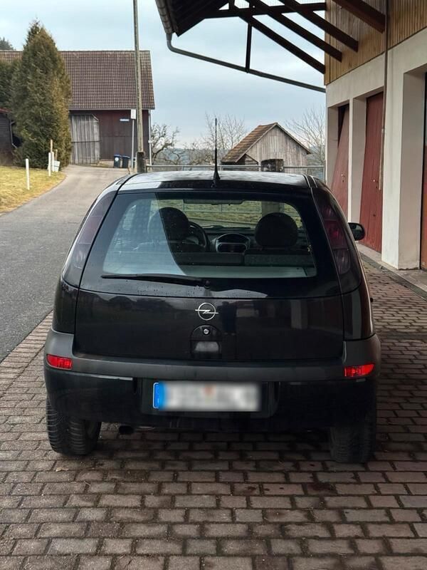 Schwarz Gebraucht 2001 Opel Corsa Kleinwagen | 800 € (Superpreis) - Bild 1/4