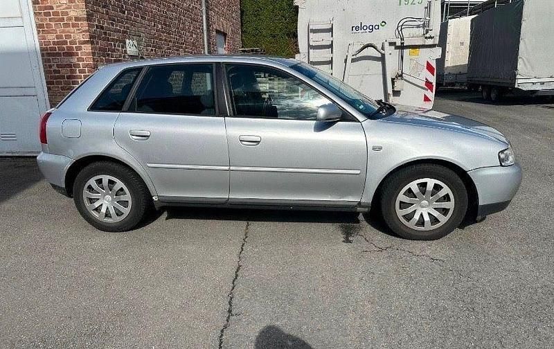 Gebraucht Audi A3 Ambiente 102 PS (75 kW) 2001 Silber Kleinwagen
