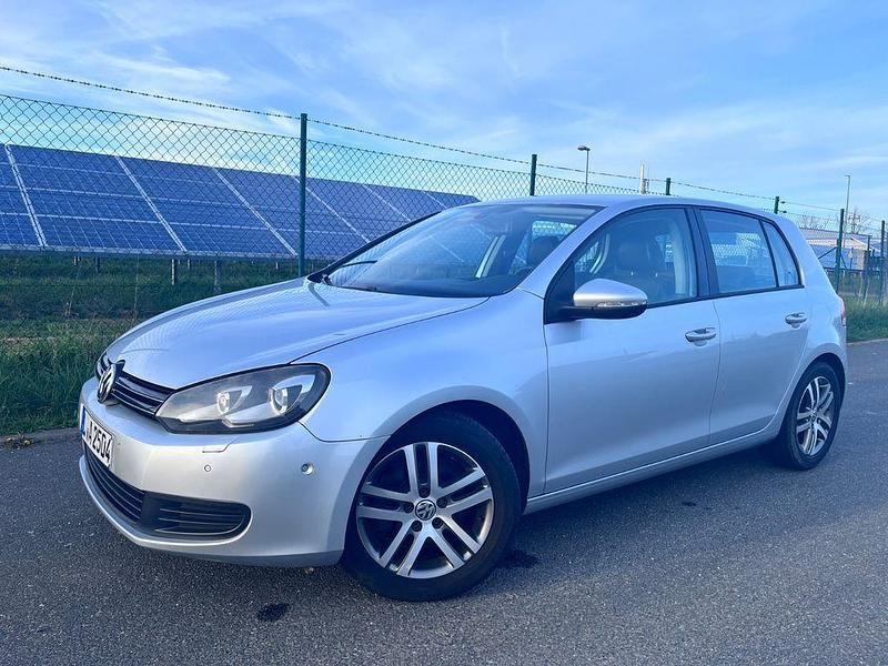 Używany VW Golf VI Highline 105 KM (77 kW) 2009 Srebrny Hatchback