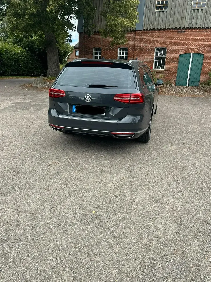 Gebraucht VW Passat 239 PS (175 kW) 2015 Grau Kombi