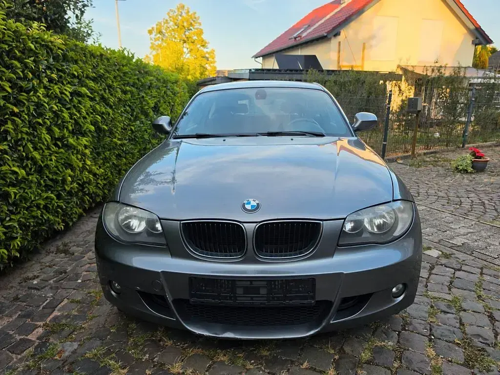 Gebraucht BMW 116 M Sport 116 PS (85 kW) 2011 Grau Kleinwagen