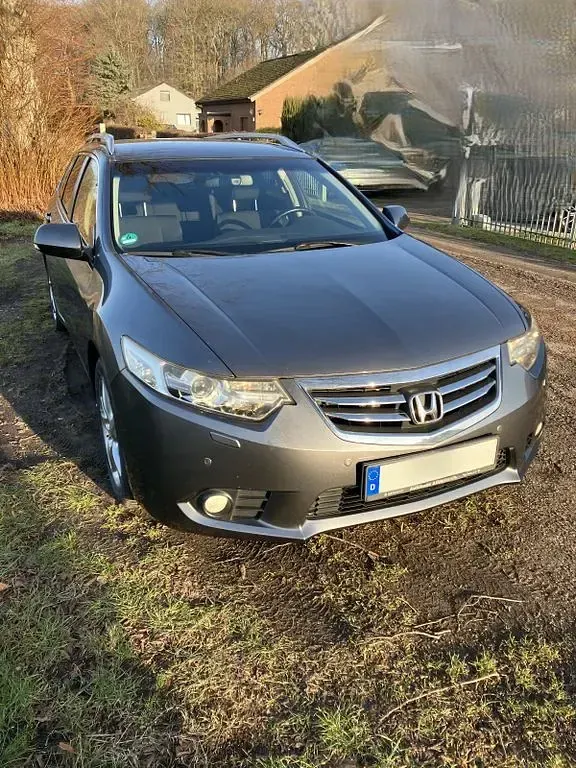 Gebraucht Honda Accord 156 PS (114 kW) 2011 Grau Kombi