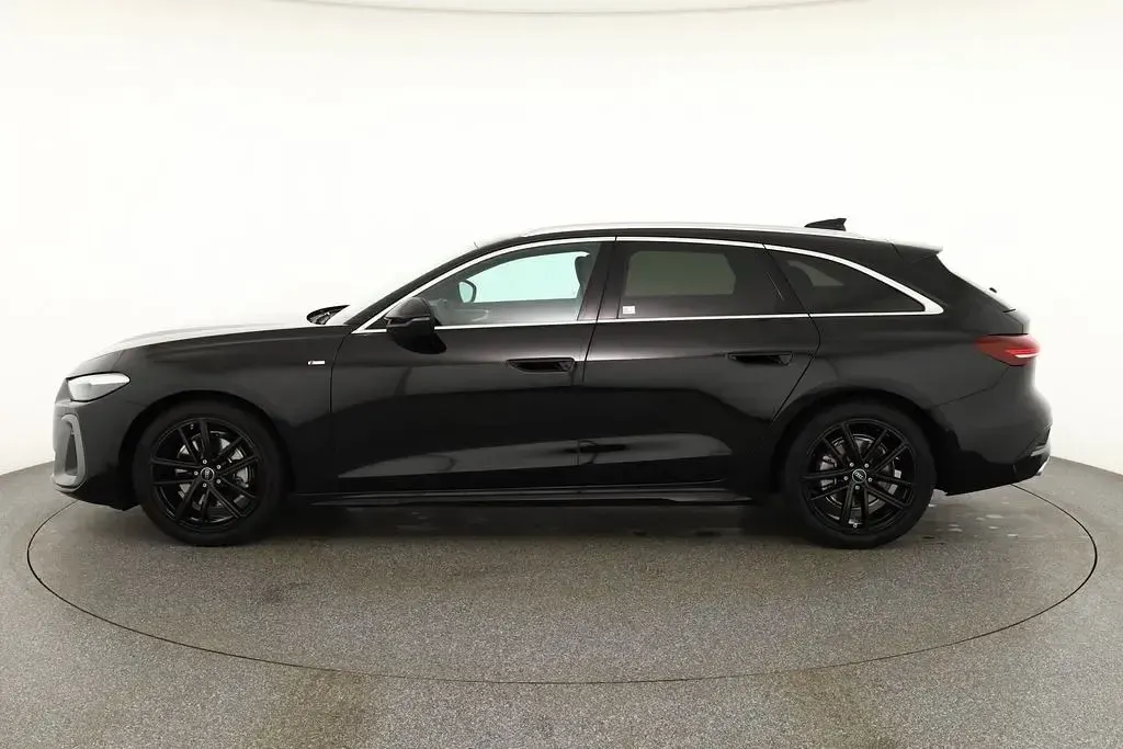 Neu Audi A5 S-Line 150 PS (110 kW) 2026 Schwarz Kombi