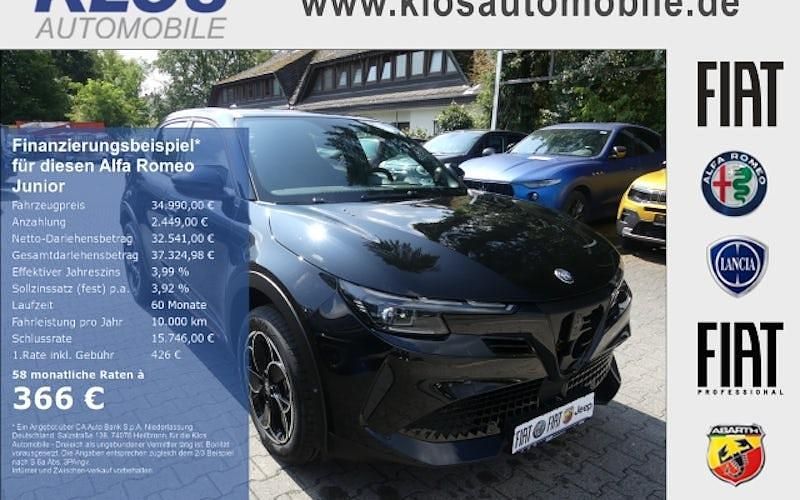 Neu Alfa Romeo GT Junior 145 PS (106 kW) 2025 Schwarz SUV