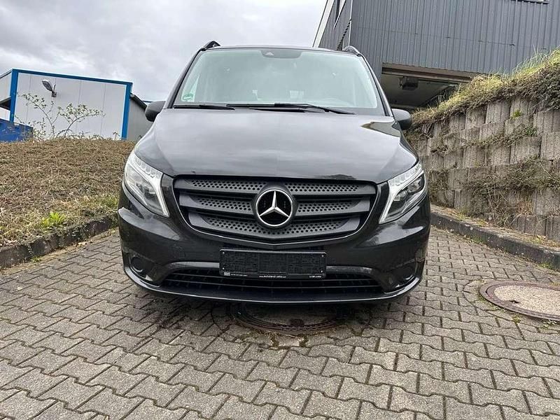 Gebraucht Mercedes Vito 190 PS (139 kW) 2019 Lackfarbe graphitgrau metallic Van