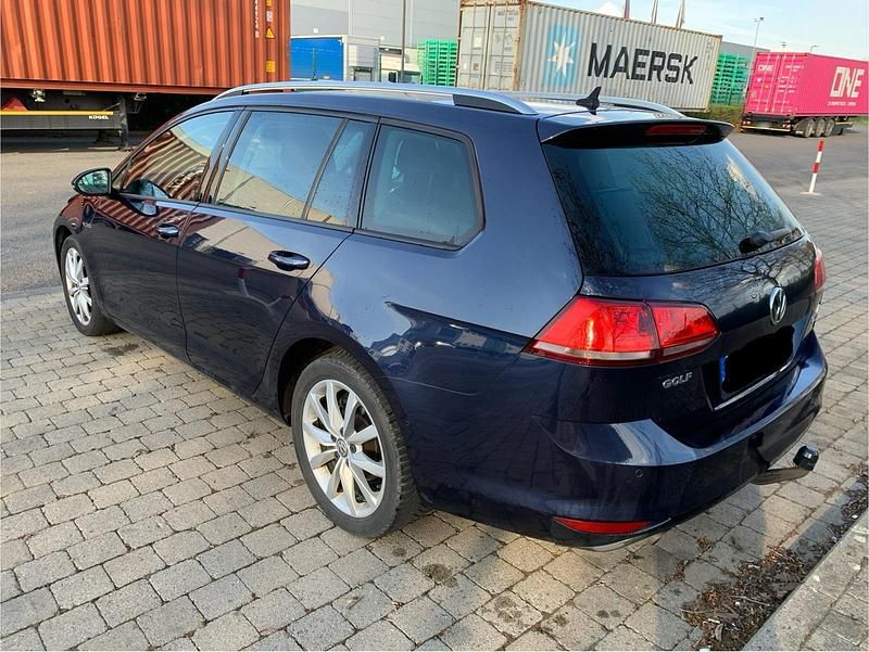 Gebraucht VW Golf VII LOUNGE 110 PS (80 kW) 2015 Blau Kombi