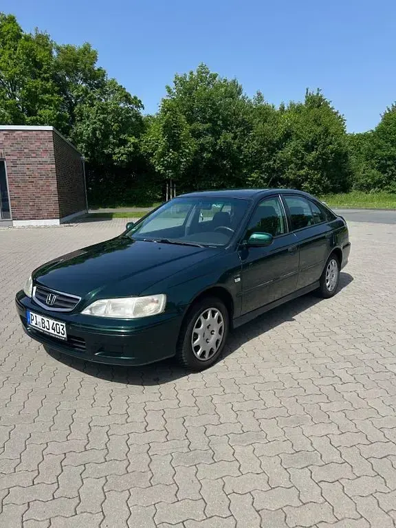 Gebraucht Honda Accord 136 PS (100 kW) 2001 Grün Kleinwagen