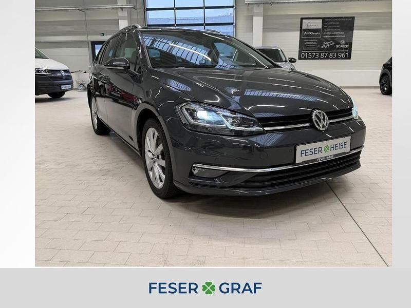 Gebraucht VW Golf VII Highline 150 PS (110 kW) 2020 Uranograu Kombi
