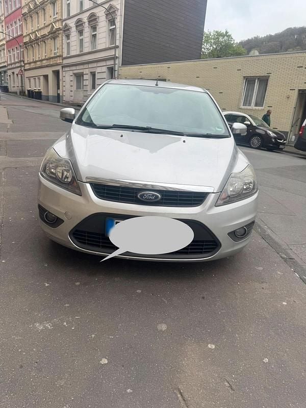 Second-hand Ford Focus 101 CP (74 kW) 2008 Argintiu Berlinǎ