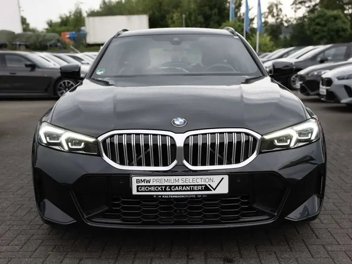Gebraucht BMW 320 M Sport 184 PS (135 kW) 2023 Schwarz Kombi