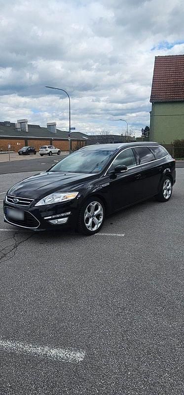 Gebraucht Ford Mondeo 140 PS (102 kW) 2012 Schwarz Kombi