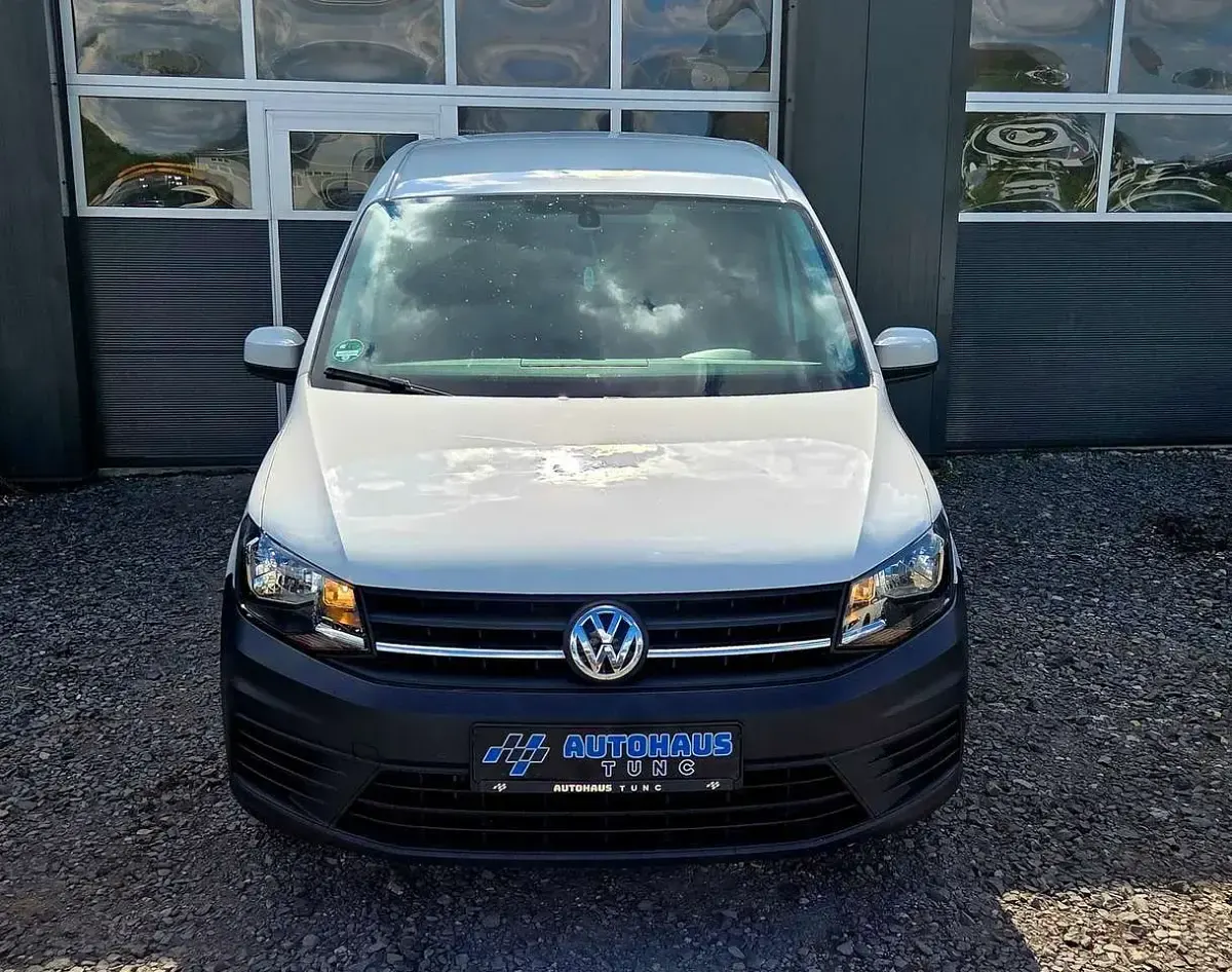 Gebraucht VW Caddy Trendline 102 PS (75 kW) 2019 Candyweiss Van / Kleinbus