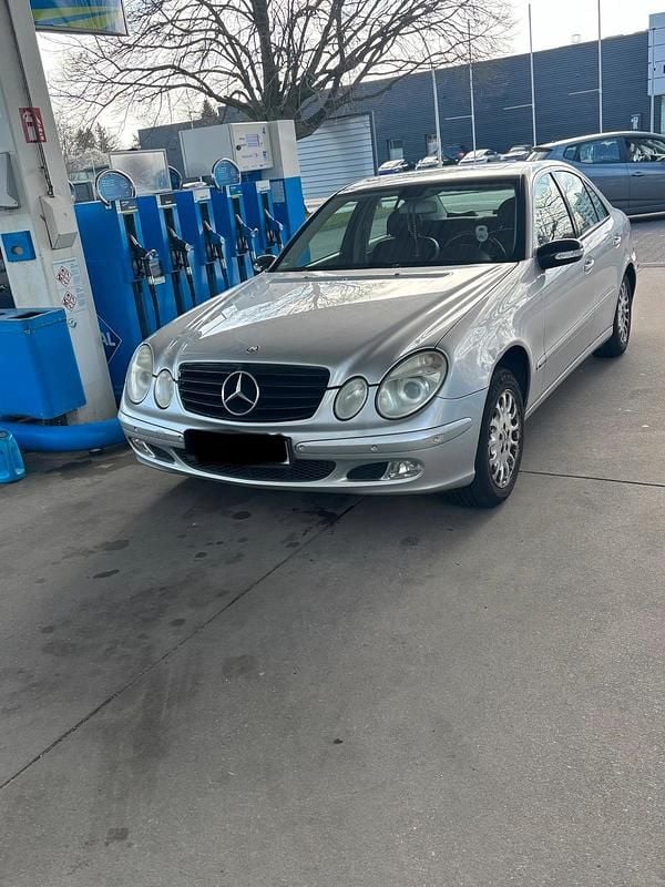 Gebraucht Mercedes E240 Elegance 177 PS (130 kW) 2005 Limousine