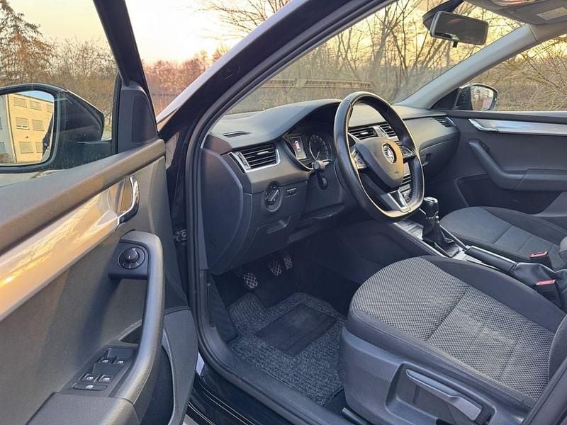 Gebraucht Skoda Octavia Ambition 116 PS (85 kW) 2017 Schwarz Kombi