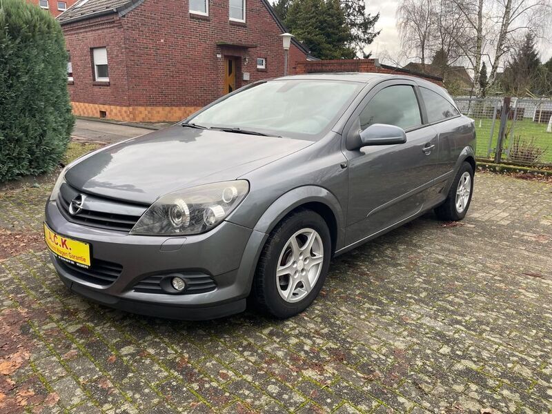 Grau Gebraucht 2005 Opel Astra GTC Edition Coupé | 2.550 € (Teuer) - Bild 1/4