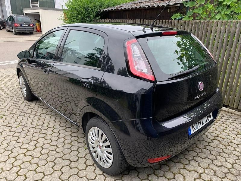 Gebraucht Fiat Punto Pop 69 PS (50 kW) 2012 Schwarz Kleinwagen