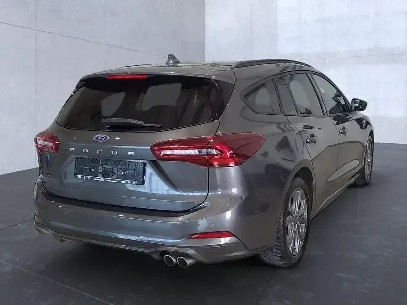 Gebraucht Ford Focus ST-Line 120 PS (88 kW) 2023 Magneticgrau (metallic) Kombi