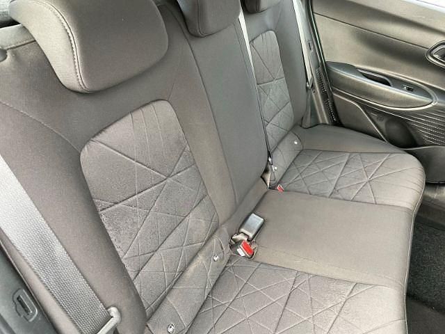 Gebraucht Hyundai Bayon Trend 101 PS (74 kW) 2024 Mangrove green / mic SUV