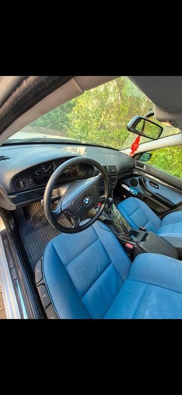 Gebraucht BMW 528 193 PS (141 kW) 1998 Silber Limousine