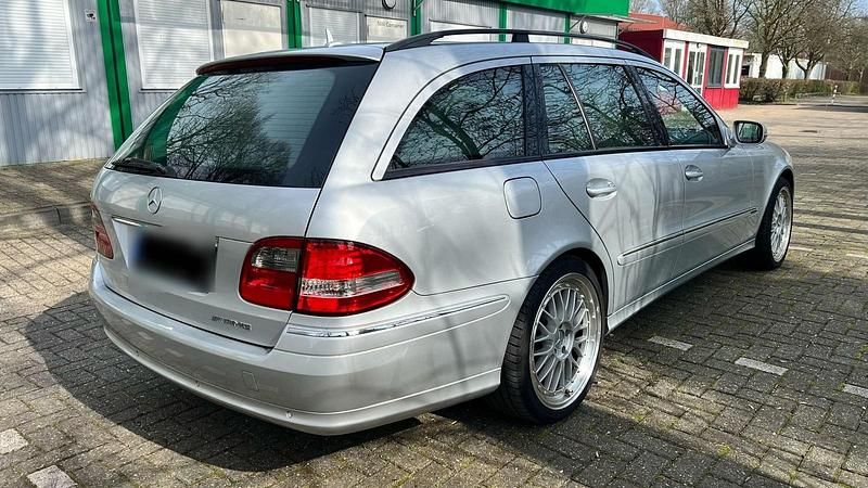 Gebraucht Mercedes E220 Elegance 170 PS (125 kW) 2007 Silber Kombi