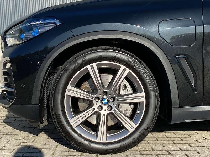Gebraucht BMW X5 Sport Line 394 PS (289 kW) 2021 Black sapphire metallic SUV