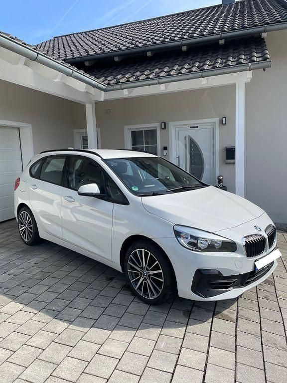 Gebraucht BMW 216 Efficient Dynamics 109 PS (80 kW) 2019 Weiß Kombi