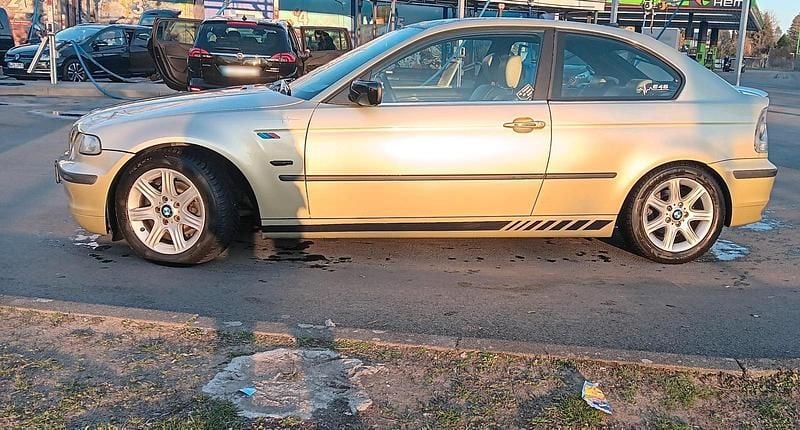 Gebraucht BMW 318 143 PS (105 kW) 2002 Gold Coupé