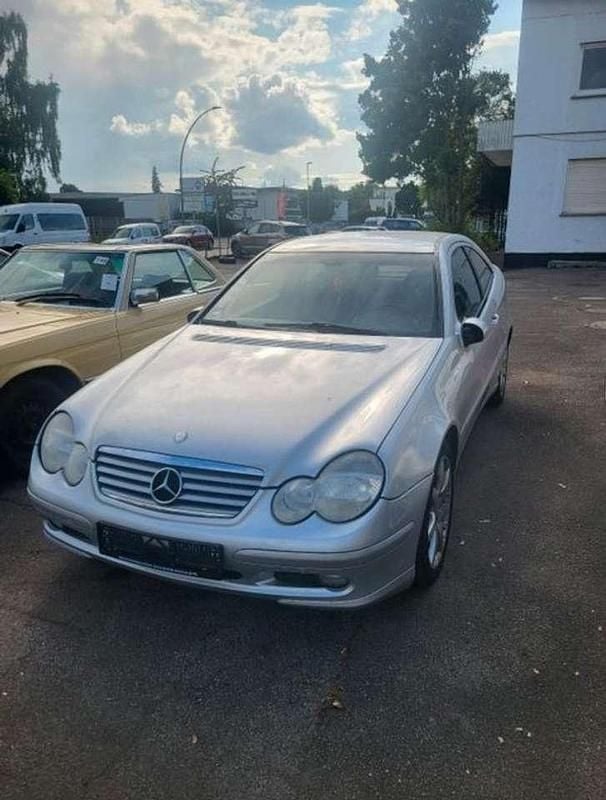 Second-hand Mercedes C200 163 CP (119 kW) 2002 Coupe