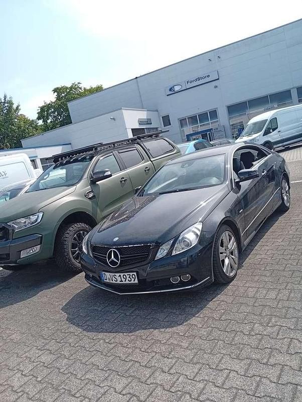 Gebraucht Mercedes E220 Elegance 170 PS (125 kW) 2013 Coupé