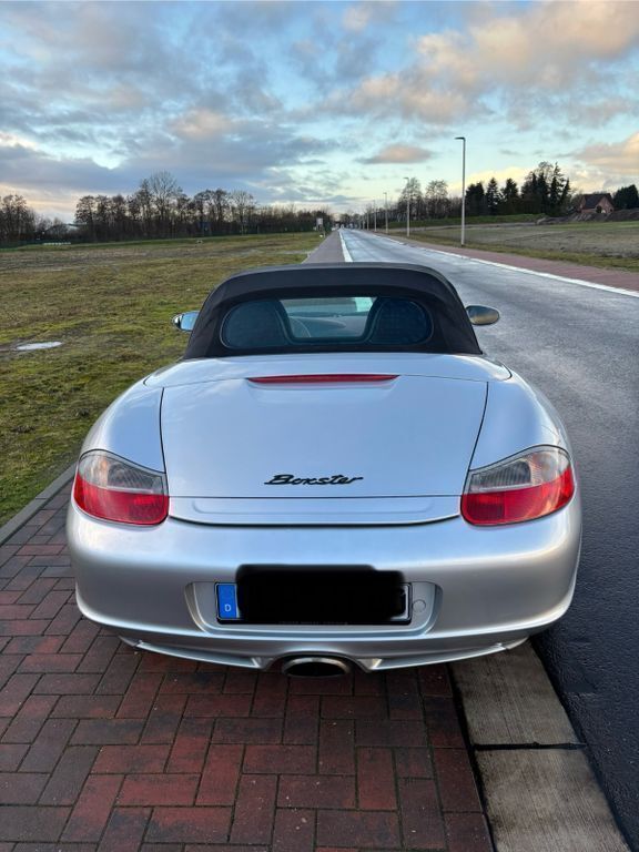 Silber Gebraucht 2004 Porsche Boxster Cabrio | 17.500 € (Etwas zu teuer) - Bild 1/4