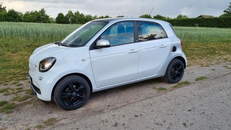 Weiß Gebraucht 2015 Smart ForFour Prime Kleinwagen | 7.100 € (Fairer Preis) - Bild 1/4