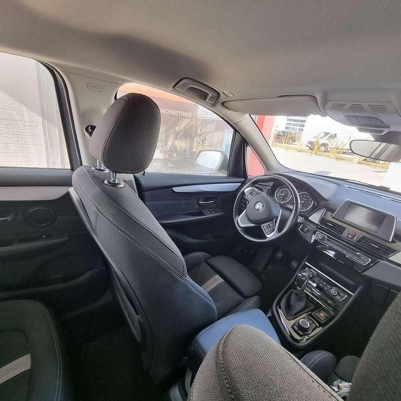 Gebraucht BMW 218 136 PS (100 kW) 2016 Grau Limousine