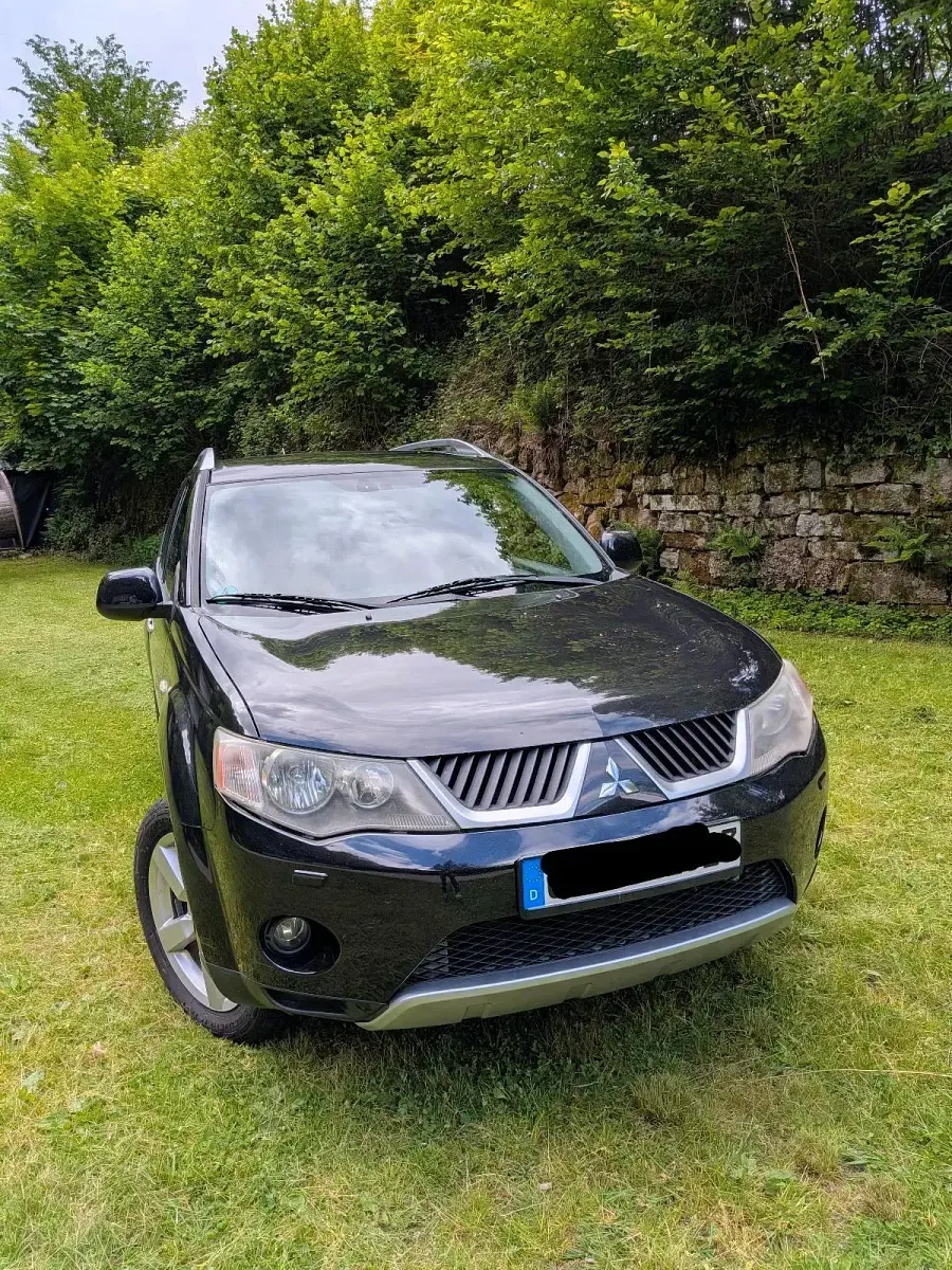 Gebraucht Mitsubishi Outlander 156 PS (114 kW) 2008 Schwarz SUV