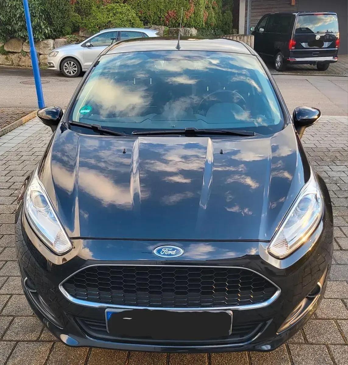 Gebraucht Ford Fiesta Celebration 82 PS (60 kW) 2016 Schwarz Kleinwagen