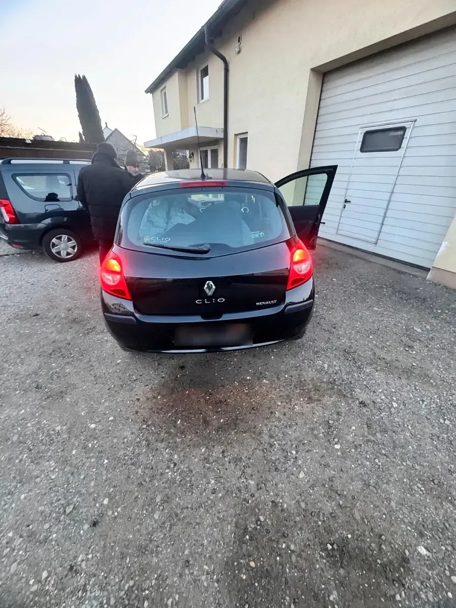 Gebraucht Renault Clio III 88 PS (64 kW) 2006 Schwarz Kleinwagen