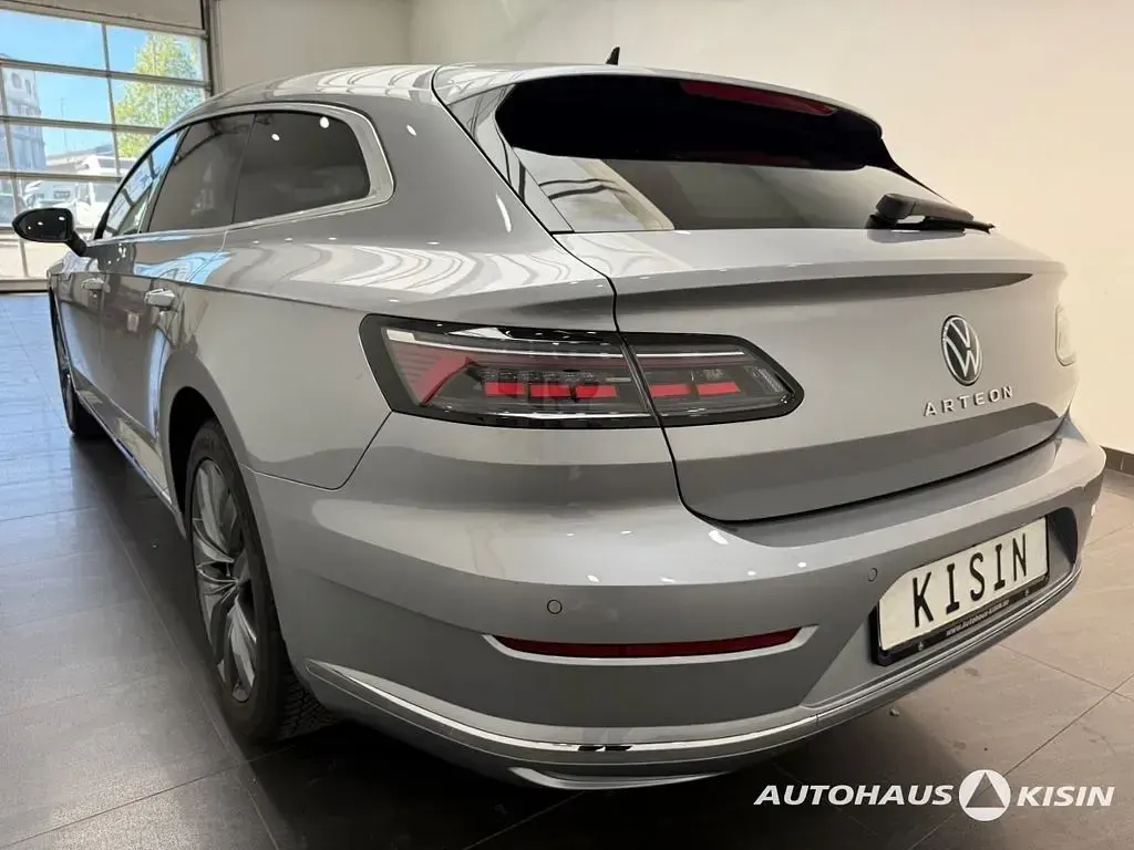 Gebraucht VW Arteon Elegance 150 PS (110 kW) 2024 Pyritsilber metallic Kombi
