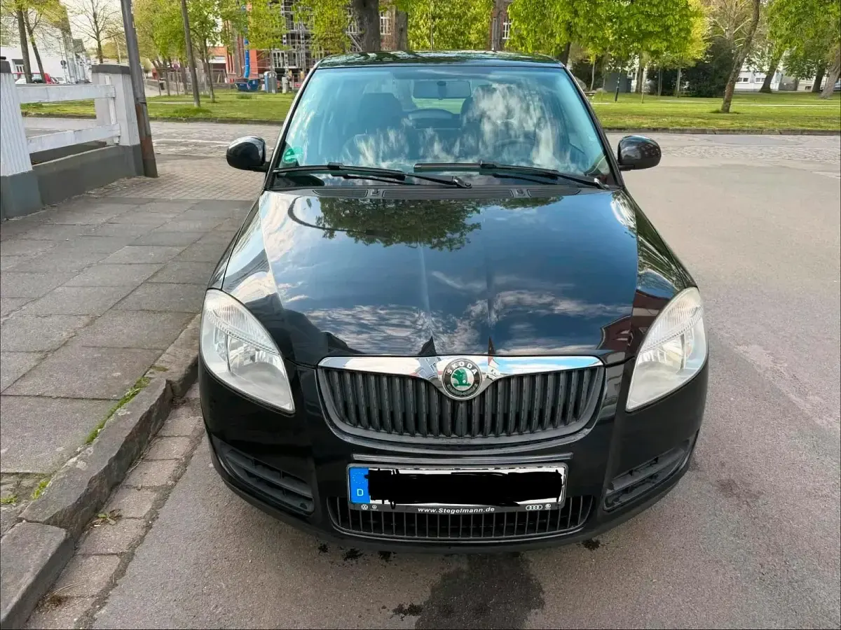 Gebraucht Skoda Fabia 60 PS (44 kW) 2010 Schwarz Kleinwagen