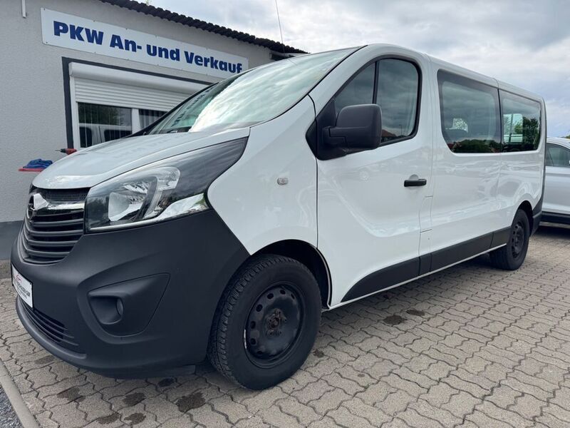 Weiß Gebraucht 2018 Opel Vivaro Van | 19.999 € (Teuer) - Bild 1/4