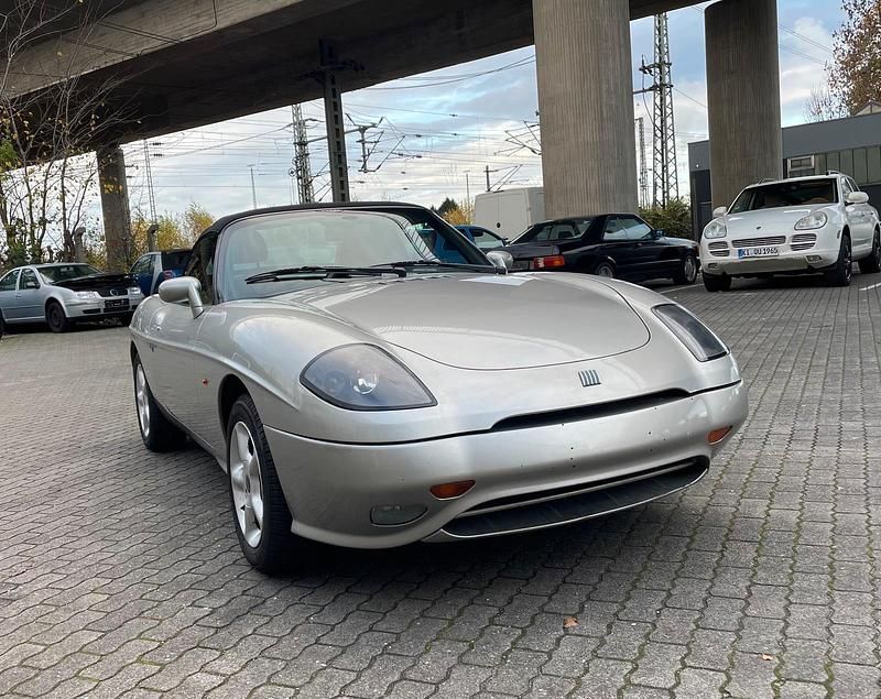 Grau Gebraucht 2000 Fiat Barchetta Cabrio | 7.000 € - Bild 1/4