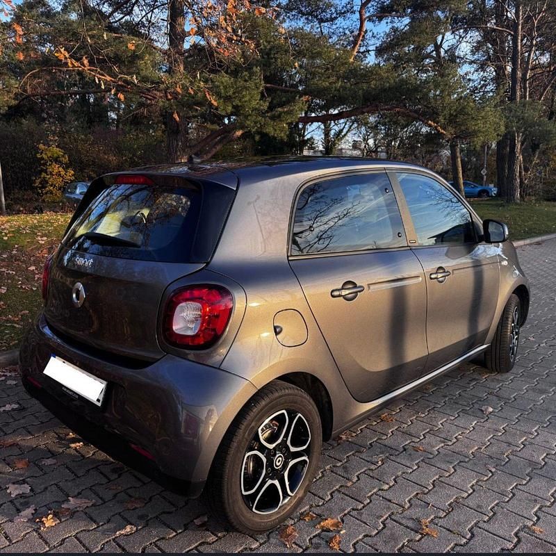 Gebraucht Smart ForFour Passion 90 PS (66 kW) 2019 Grau Kleinwagen