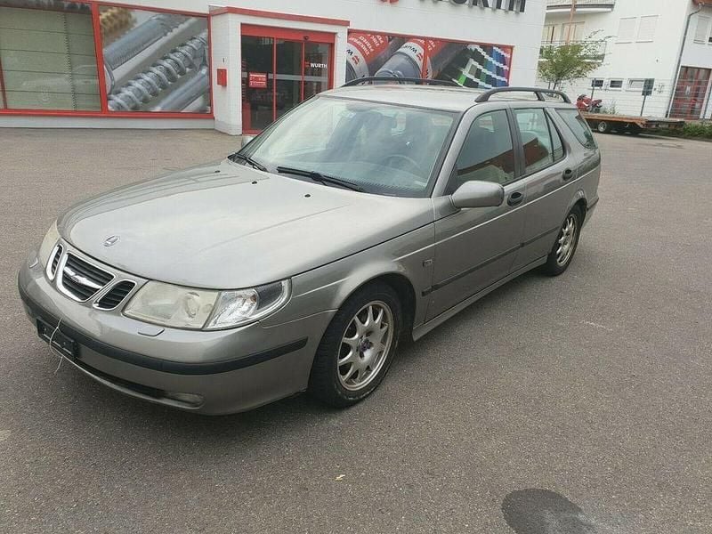 Grau Gebraucht 2002 Saab 9-5 Kombi | 3.699 € (Fairer Preis) - Bild 1/4