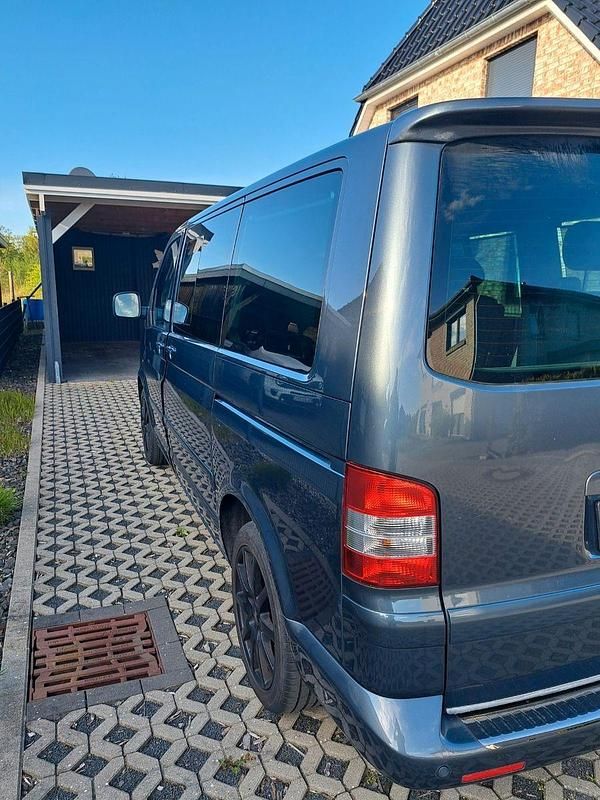 Usado VW Multivan 174 HP (127 kW) 2005 Cinzento Monovolume