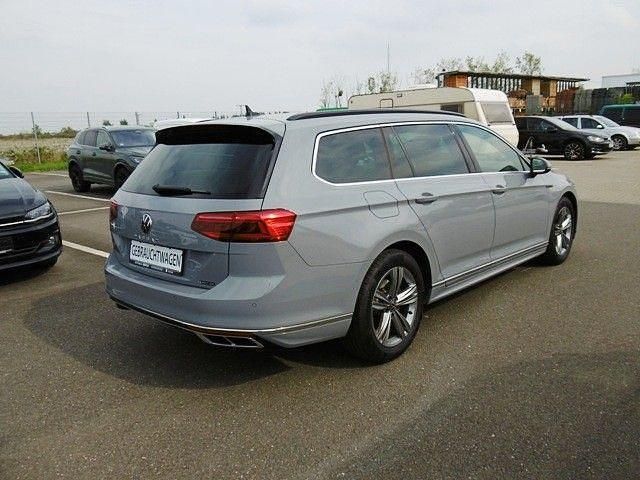 Gebraucht VW Passat Business 200 PS (147 kW) 2023 Mondsteingrau Kombi