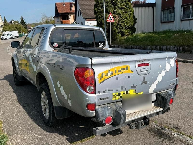 Second-hand Mitsubishi L200 Intense 178 CP (130 kW) 2013 Gri Pickup