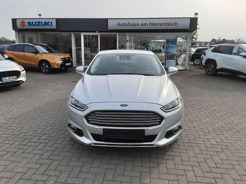 Gebraucht Ford Mondeo Titanium 179 PS (131 kW) 2015 Grau Limousine
