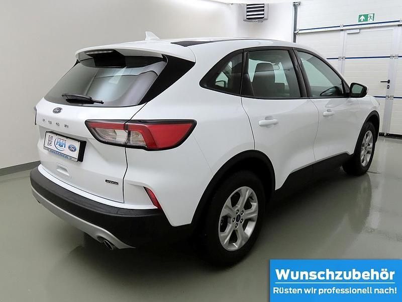 Gebraucht Ford Kuga 224 PS (164 kW) 2022 Weiß SUV
