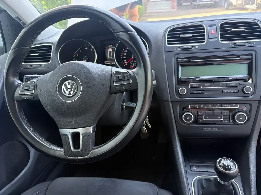 Gebraucht VW Golf VI 122 PS (89 kW) 2010 Grau Limousine