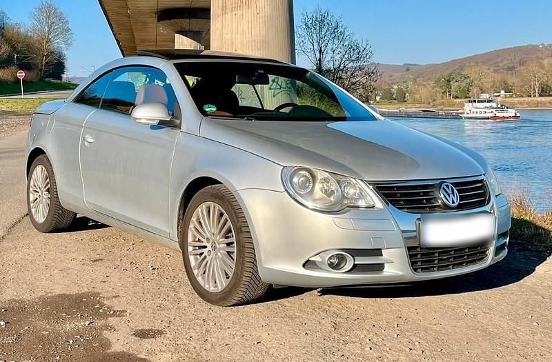 Second-hand VW Eos 140 CP (102 kW) 2008 Argintiu Cabrio